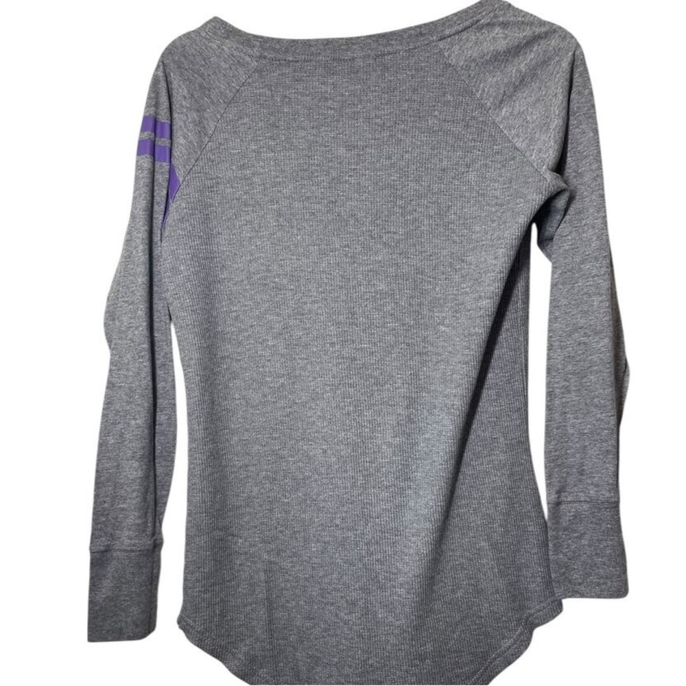 Women's Gray Long-Sleeve Thermal Top with Purple Sleeve Accent